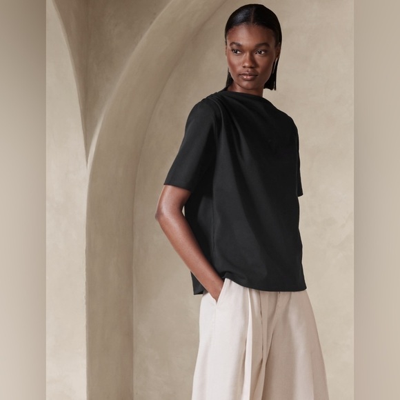 NWOT! Banana Republic Black Poppy Draped Top - Multiple Sizes🗺️ - Picture 1 of 8